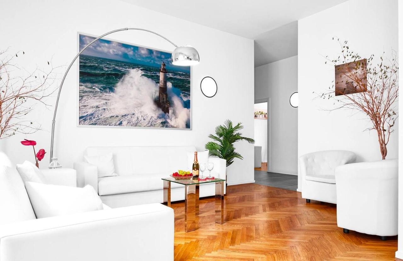 3 Bedrooms Apartment Milano Exterior foto